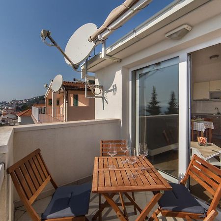 Apartments Sunrise Брист Стая снимка