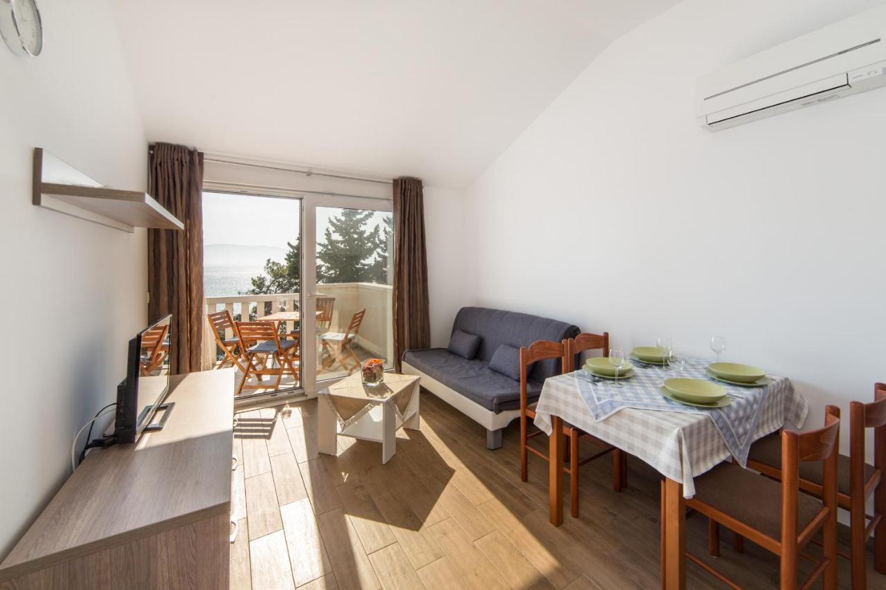 Apartments Sunrise Брист Екстериор снимка