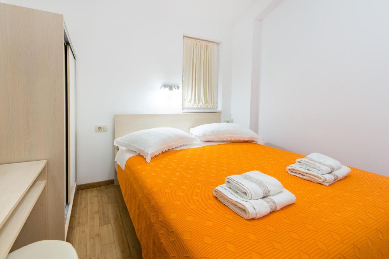 Apartments Sunrise Брист Екстериор снимка