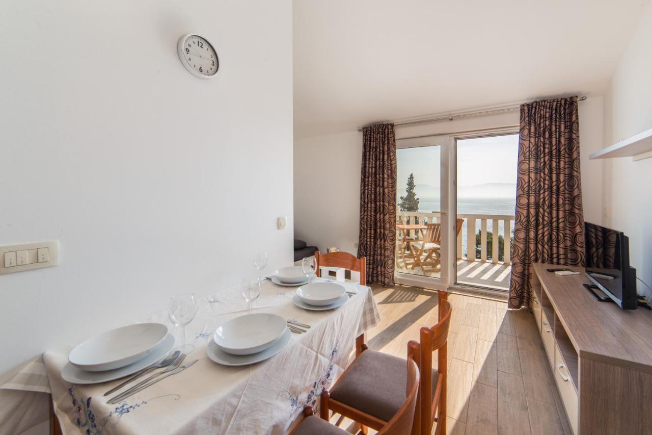 Apartments Sunrise Брист Екстериор снимка